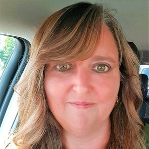 Meet your Posher, Debbie!